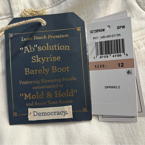 Democracy Optic White Ab"solution Skyrise V-Yoke Barely Boot Scallop Hem Jeans - Picture 7 of 10